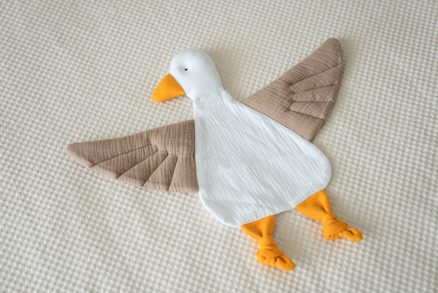 Muslin lovey Goose