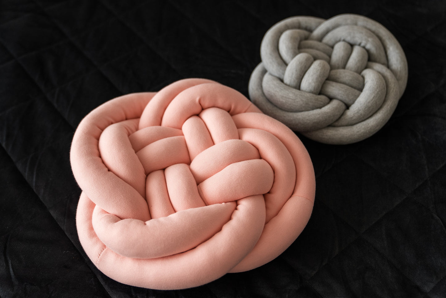 Knot pillow "Flower"