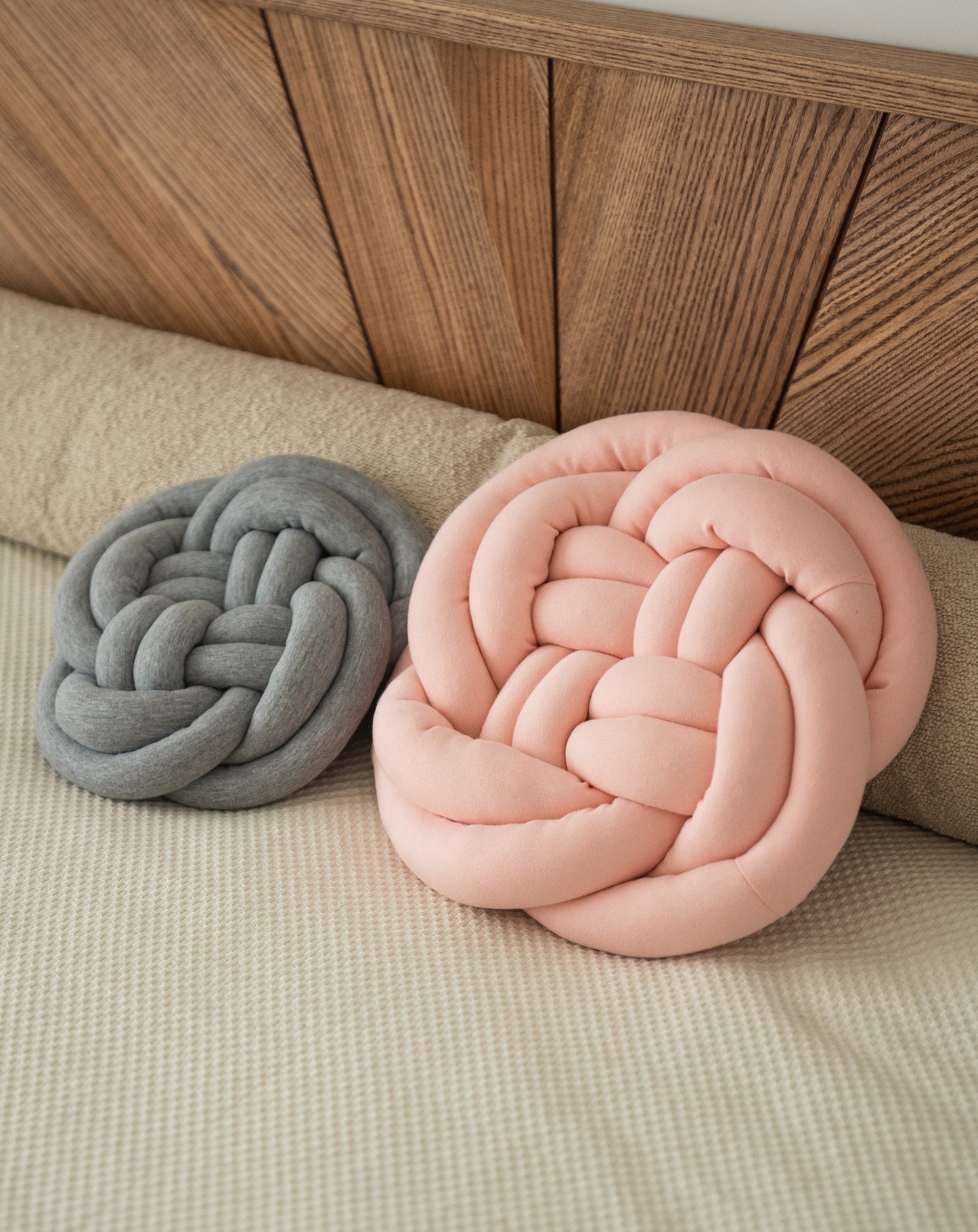 Knot pillow "Flower"