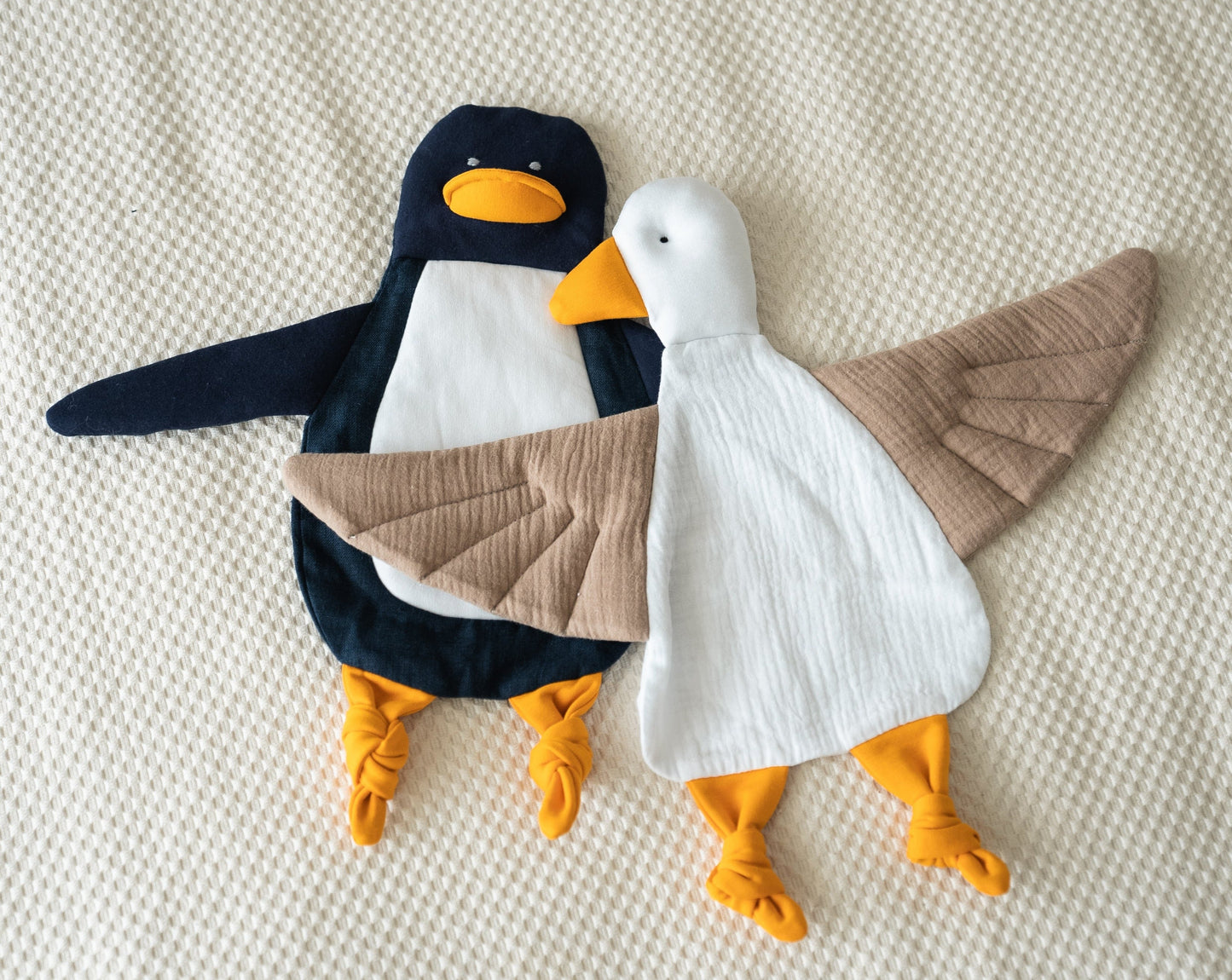 Muslin lovey Goose